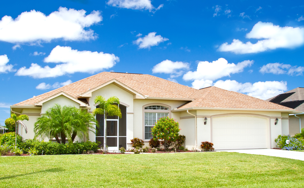 Typical,Southwest,Florida,Concrete,Block,And,Stucco,Home,In,The